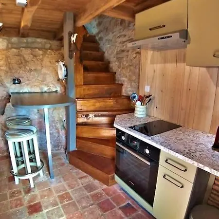 Ferienhaus La Pinay - Petite Maison Cosy Avec & Cheminee