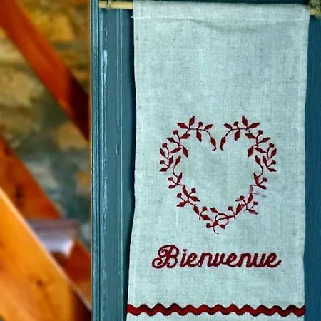 Ferienhaus La Pinay - Petite Maison Cosy Avec & Cheminee Lacave (Lot)