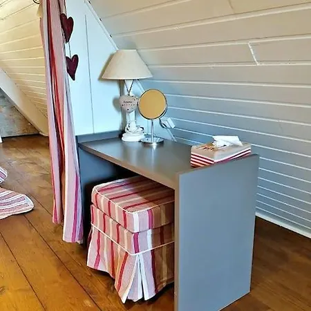 Ferienhaus La Pinay - Petite Maison Cosy Avec & Cheminee