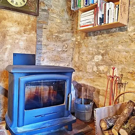 Ferienhaus La Pinay - Petite Maison Cosy Avec & Cheminee